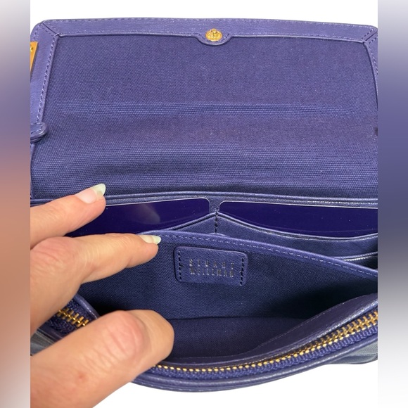 Stuart Weitzman Purple Leather Purse, Chain Wallet, Magnetic Button Closure, EUC - Picture 6 of 15